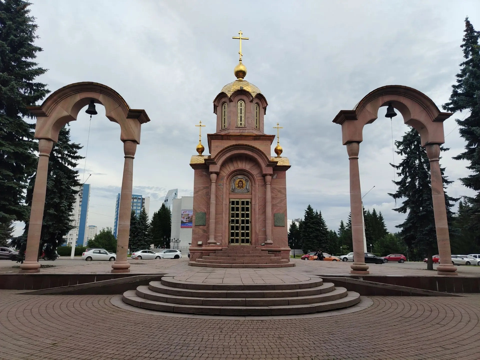 Сивоконь Д. Е., Чернышева А. М., студенты КемГИК, дата съемки 06.07.2027
